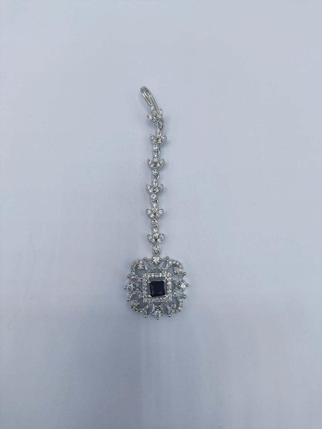 Dimond cut tikka / bindiya