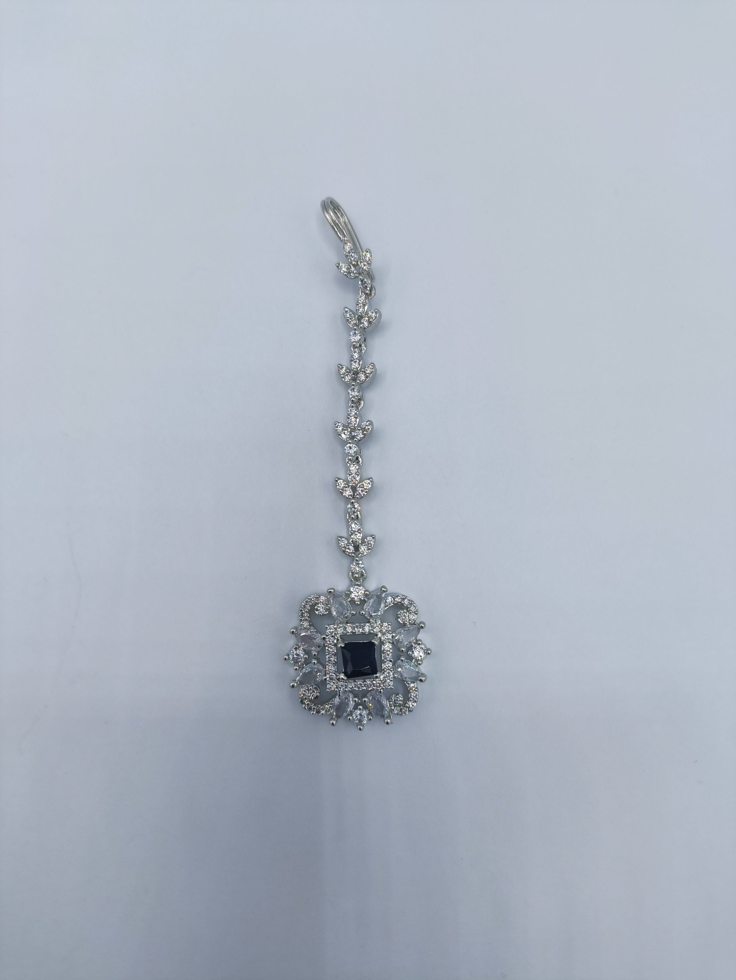 Dimond cut tikka / bindiya