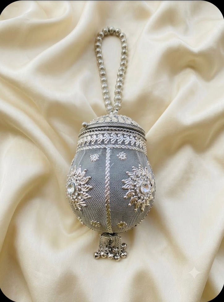 Sliver clutch design 2