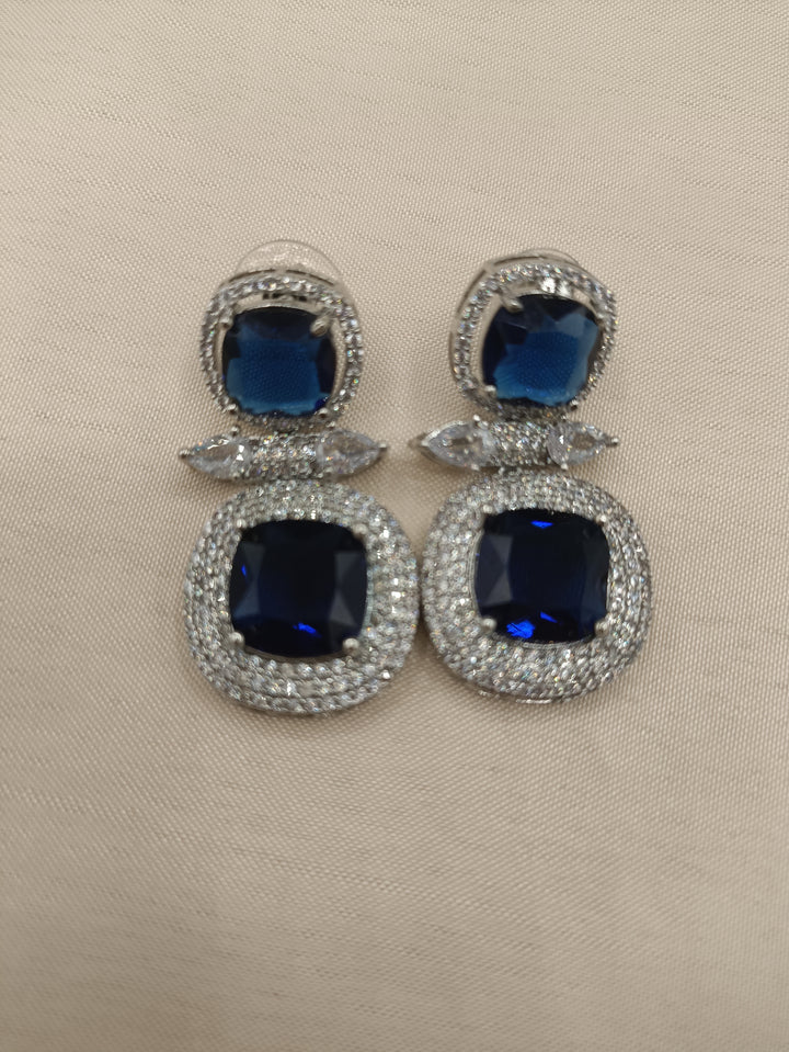 Square premium diamond earrings