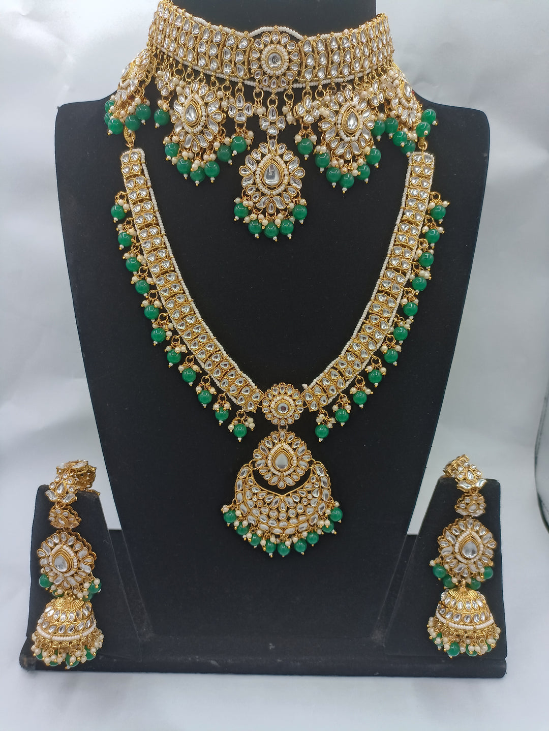 Traditional Kundan bridal set