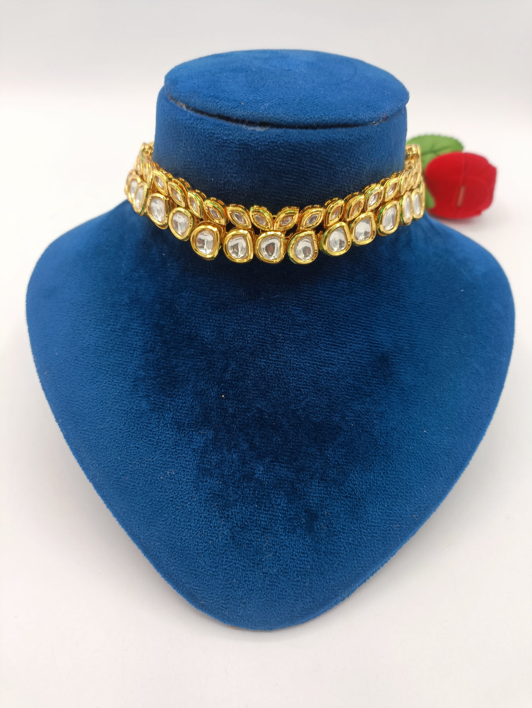 Elegant Kundan choker