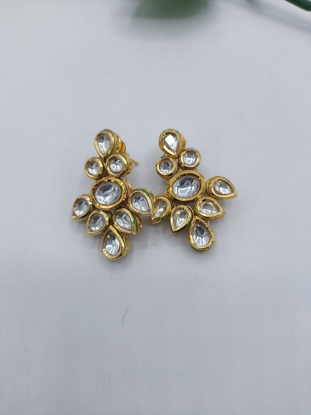 Simple Kundan necklace