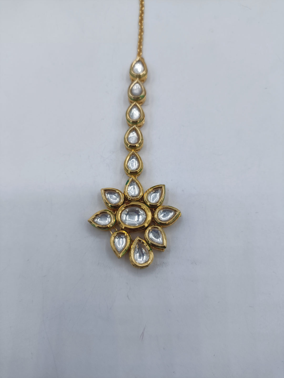 Simple Kundan necklace