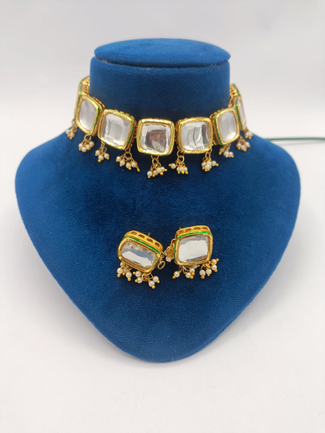 Stone Kundan choker