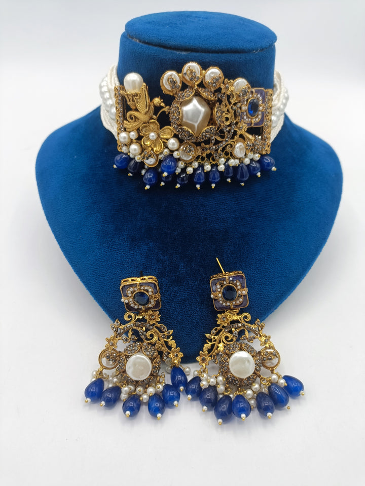 Statement Sapphire choker