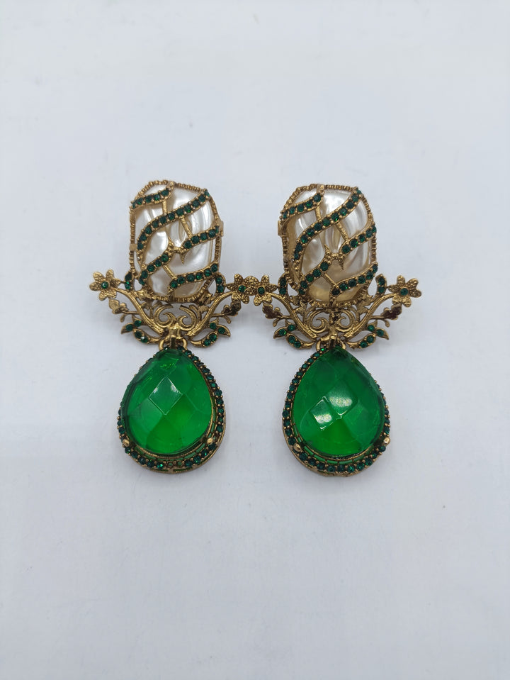 stylish green choker