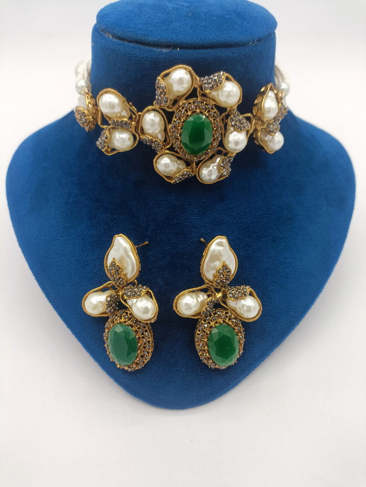 Emerald-Green choker