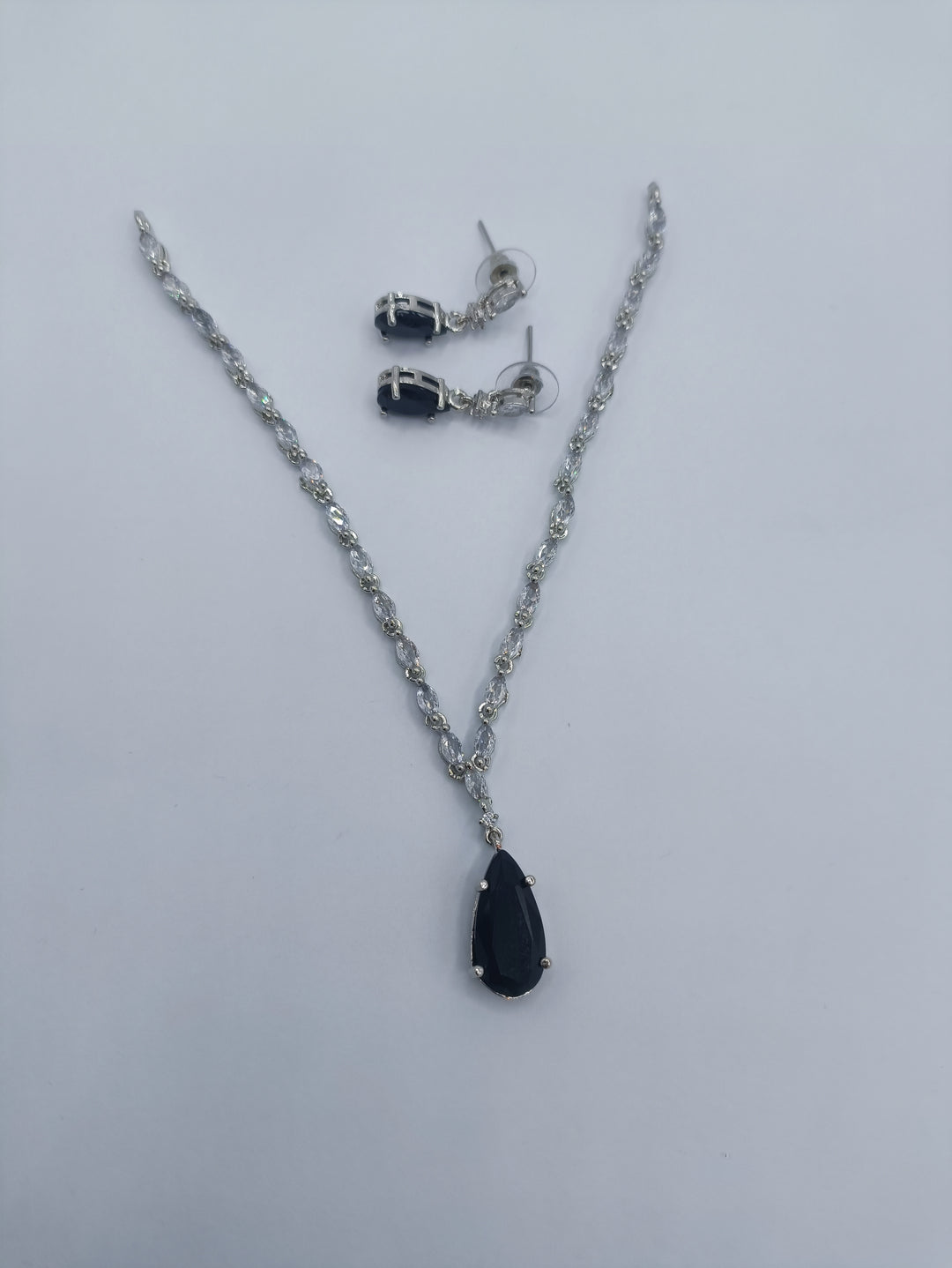 water drop diamond cut neckline