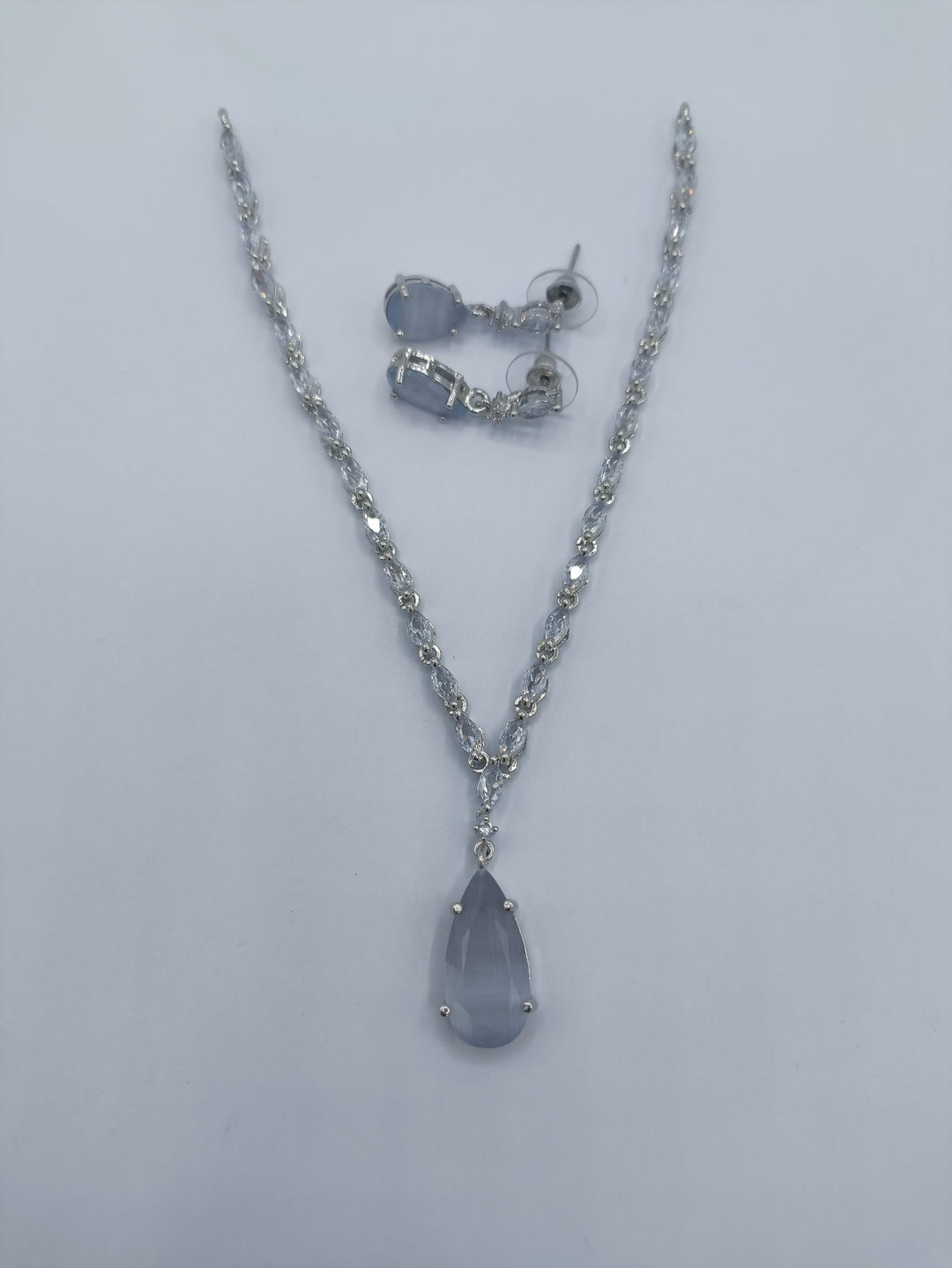 water drop diamond cut neckline