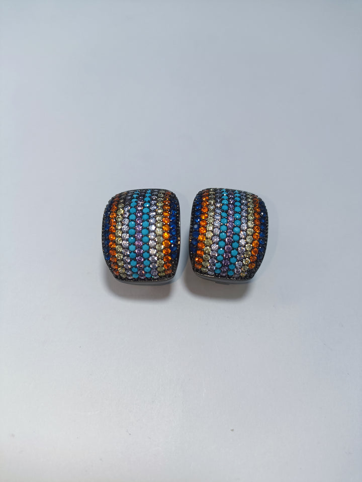 Nano diamond stud earrings