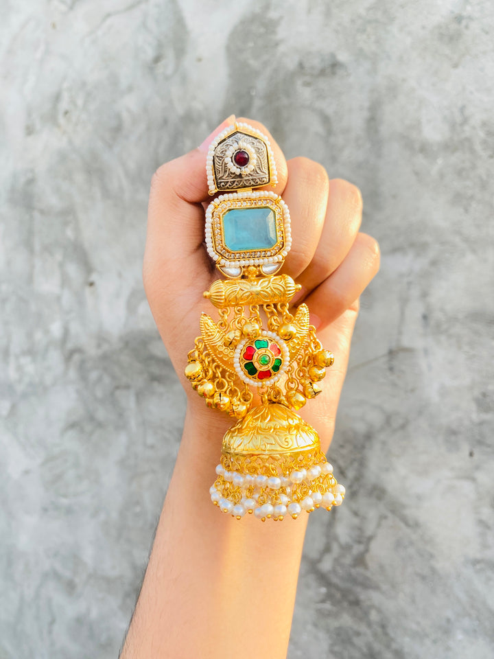 Majestic jhumka