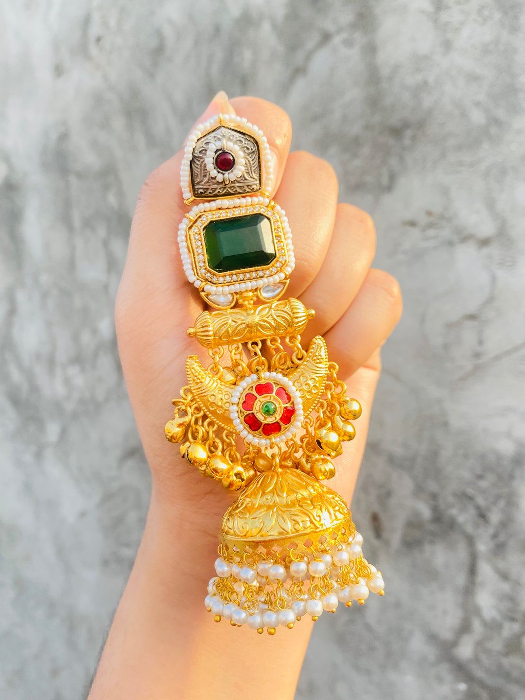 Majestic jhumka
