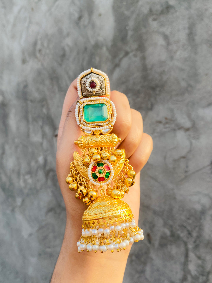 Majestic jhumka