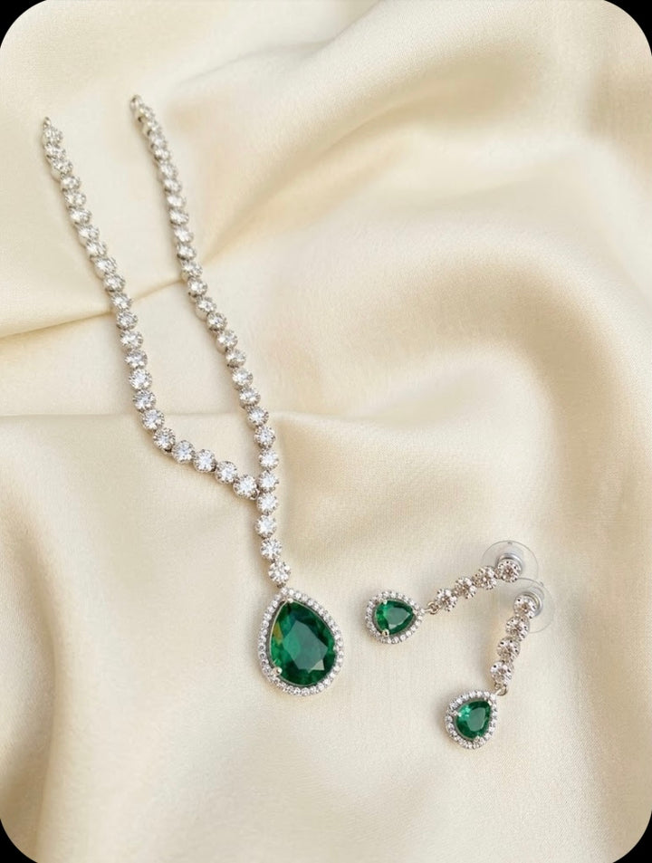 Emerald Green Teardrop Necklace & Earring Set