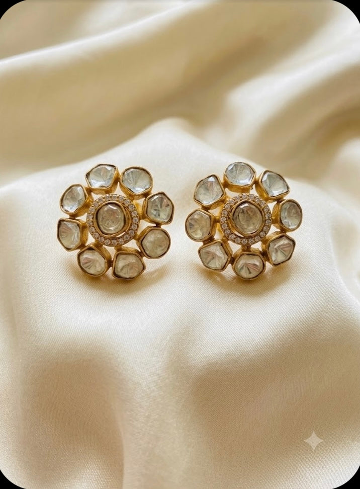 Flower studs