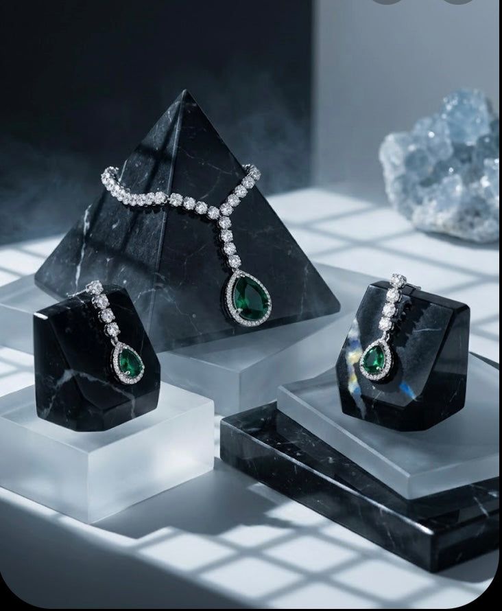 Emerald Green Teardrop Necklace & Earring Set