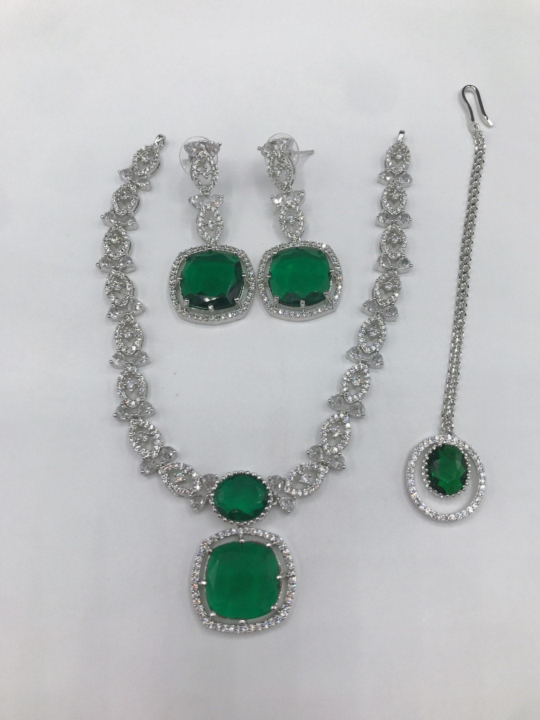 Dimand Emerald Necklace