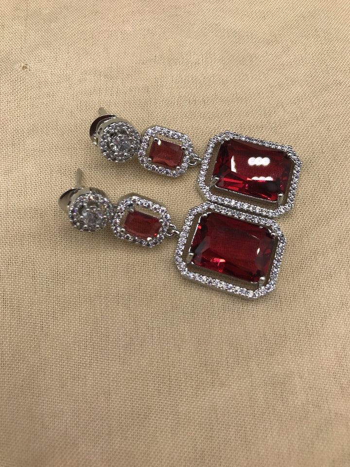 Mesmerizing neckline