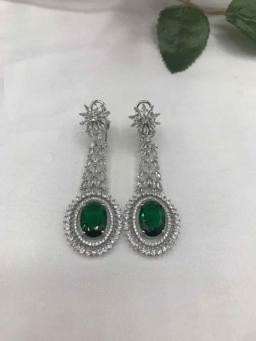 Elegant emerald neckline