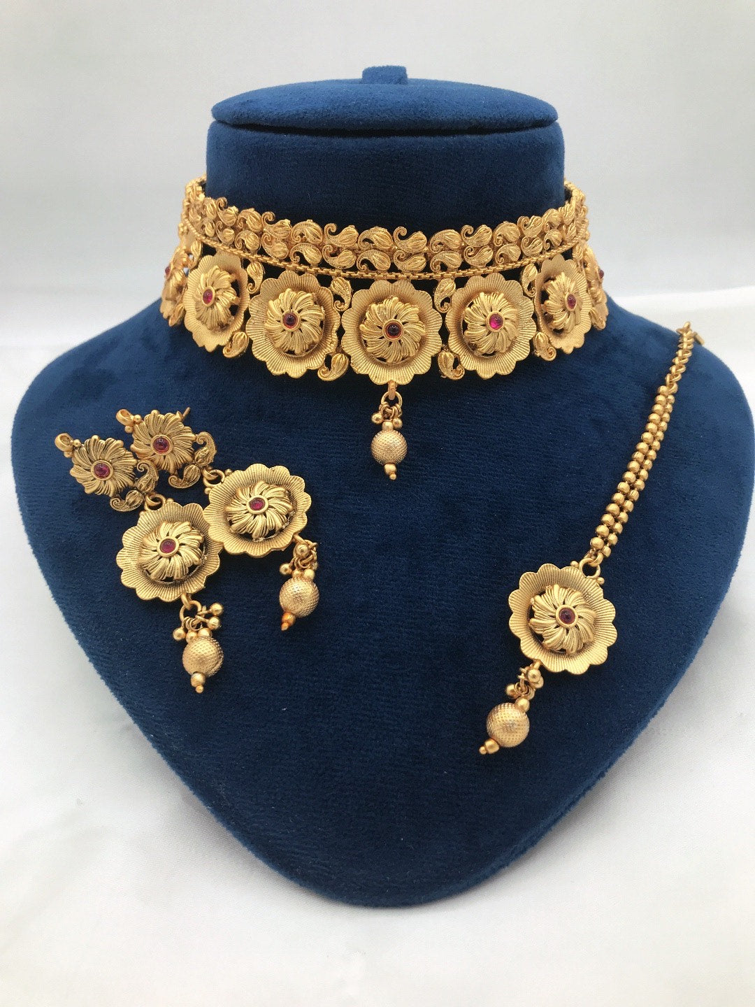 brass CHOKER