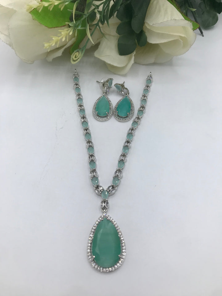 Diamond style neckline