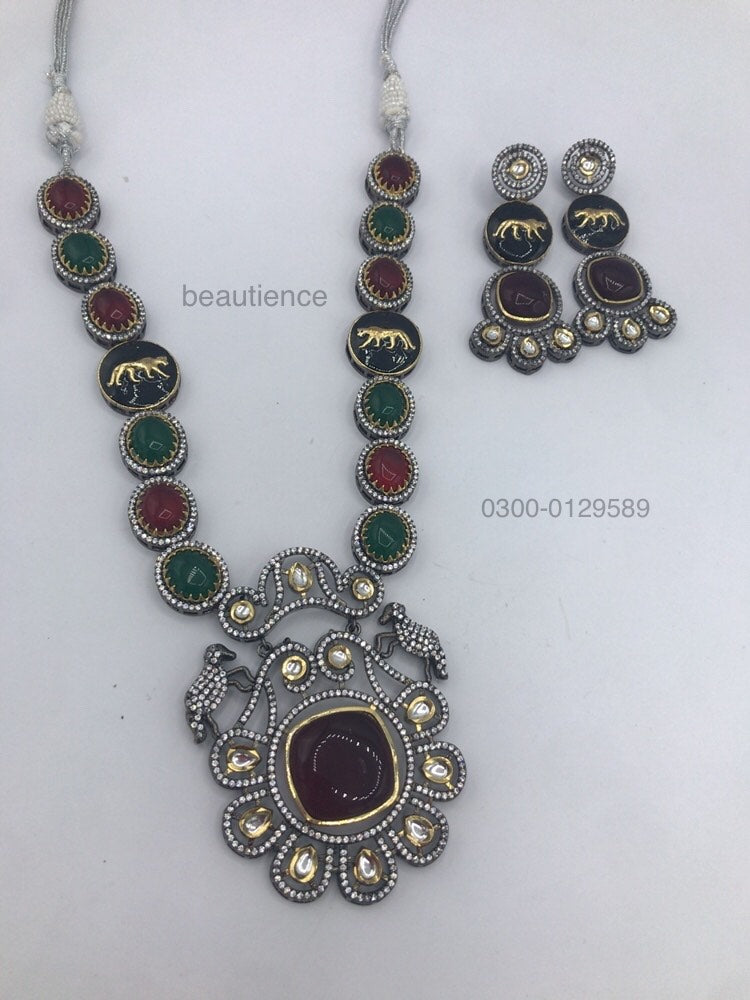 Necklace set