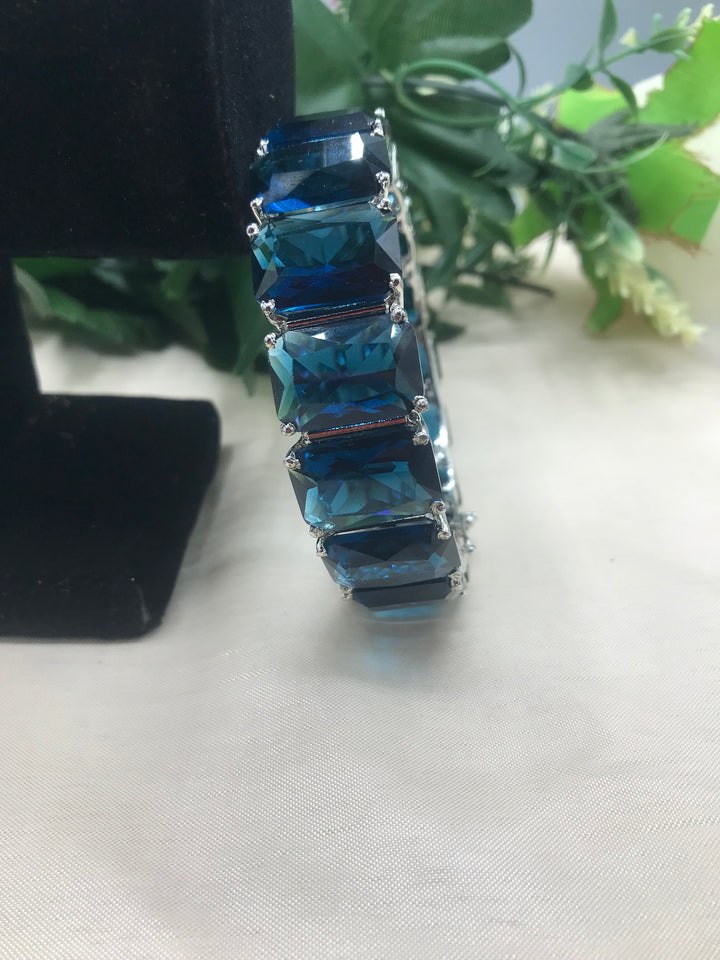 Russian doublet stones kara
