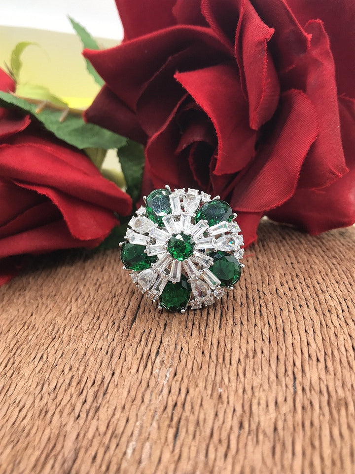 Floral round ring