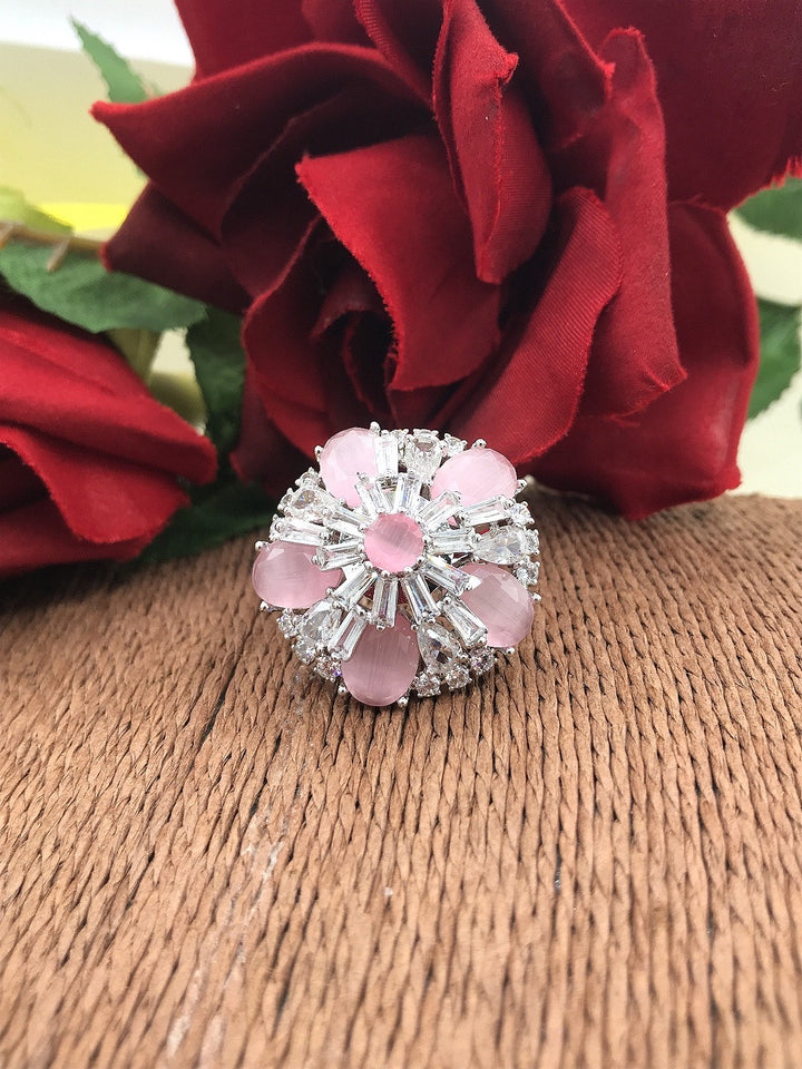 Floral round ring