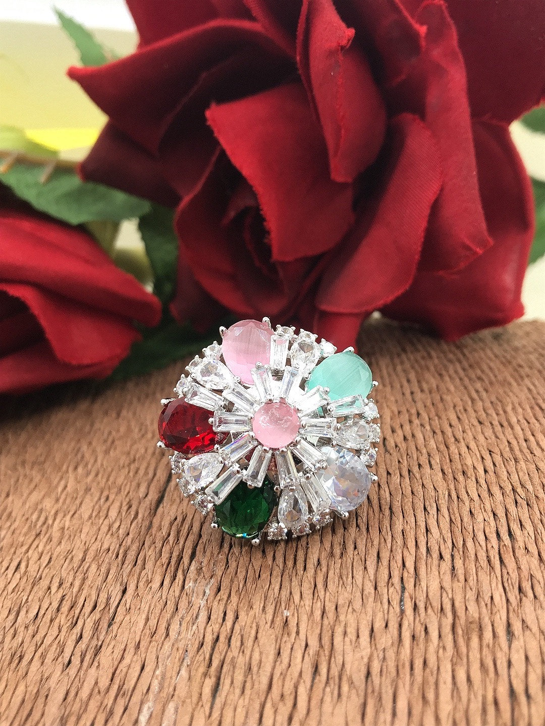 Floral round ring