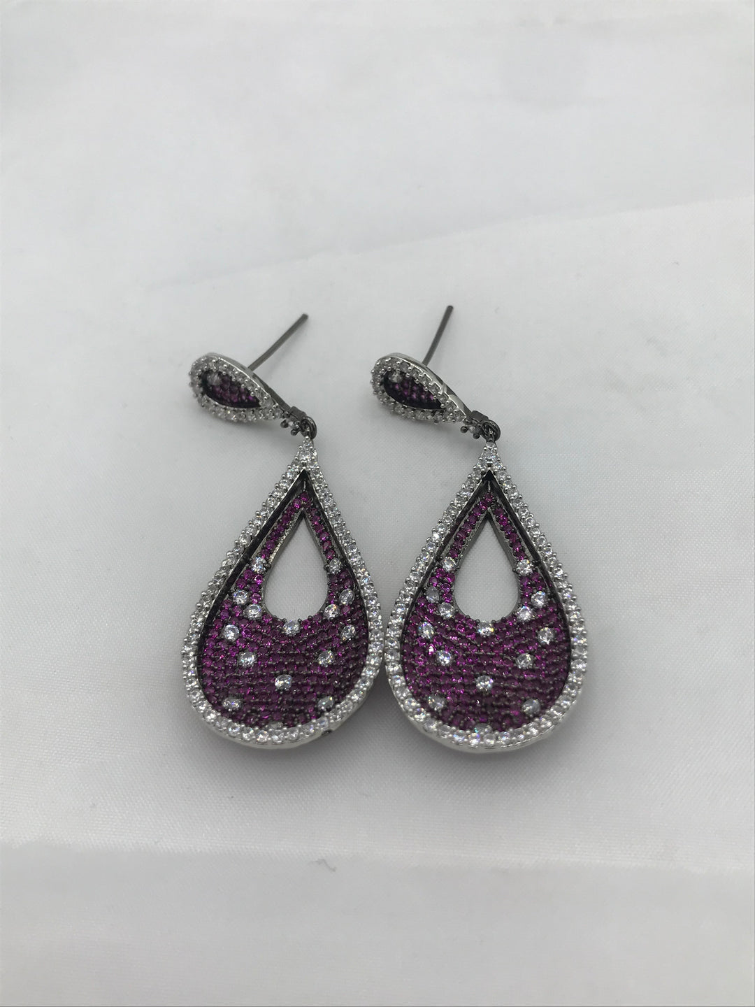 antique vectorial earrings