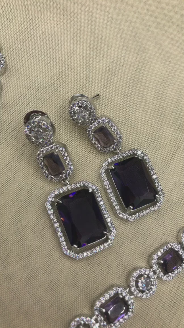 Mesmerizing neckline